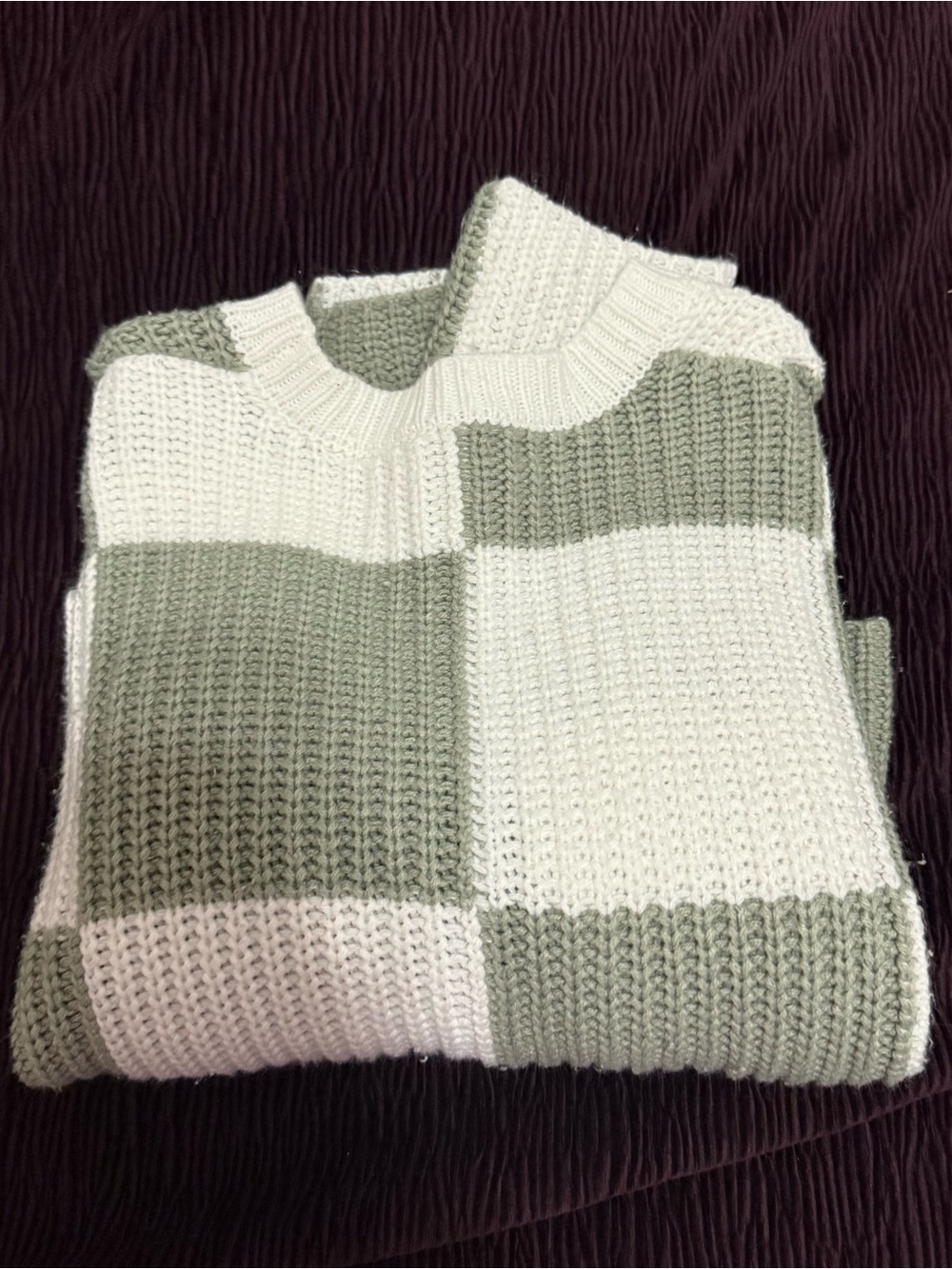 Checker Sweater - Picture 4 of 4
